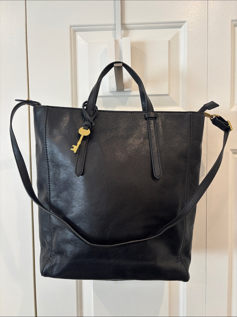 NWOT- Fossil Black Leather Tote with Gold Key Accent
